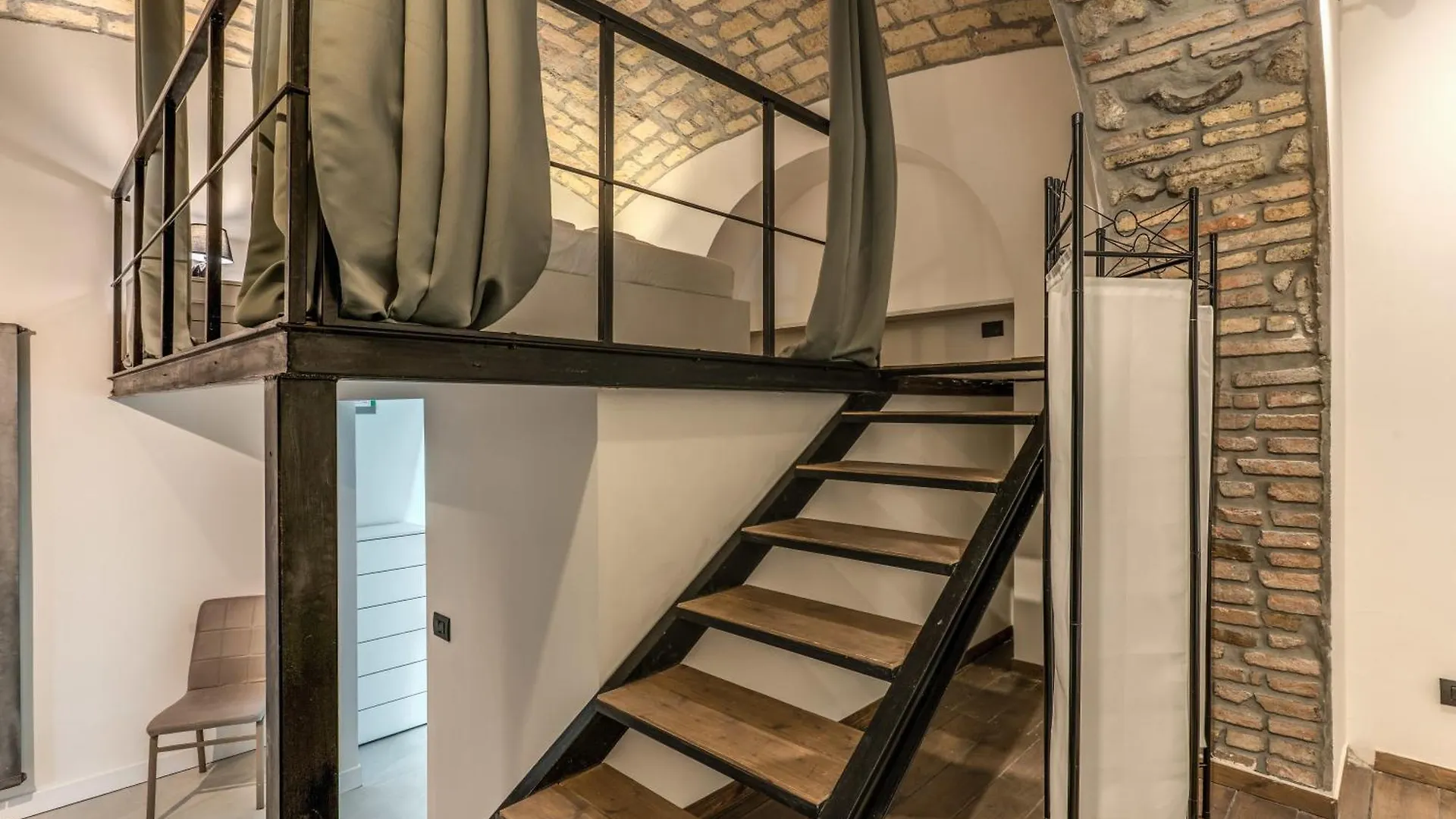 Spacious Apartment Close Vatican Rome